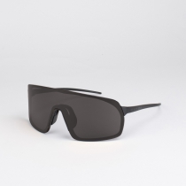 GAFAS DEPORTIVAS OUT OF RAMS LOGO NEGRO LENTE SMOKE